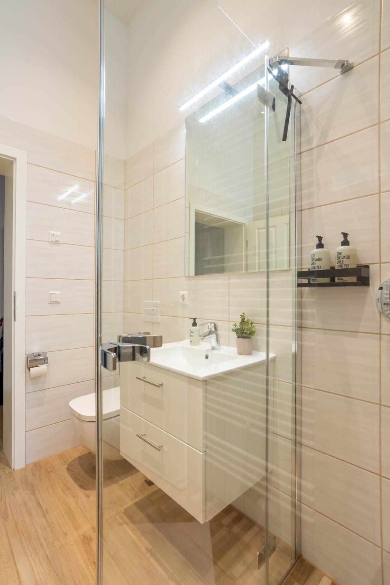 Soulscape Apartments Loft Zwickau Citycenter Mit Tg-Stellplatz, Magenta-Tv Und Klima المظهر الخارجي الصورة
